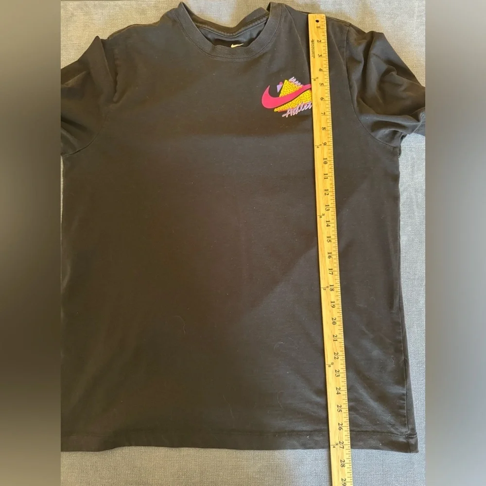 Nike Mens Athletic Dri Fit Graphic Print Double Sided T Shirt SZ LG Short Sleeve
